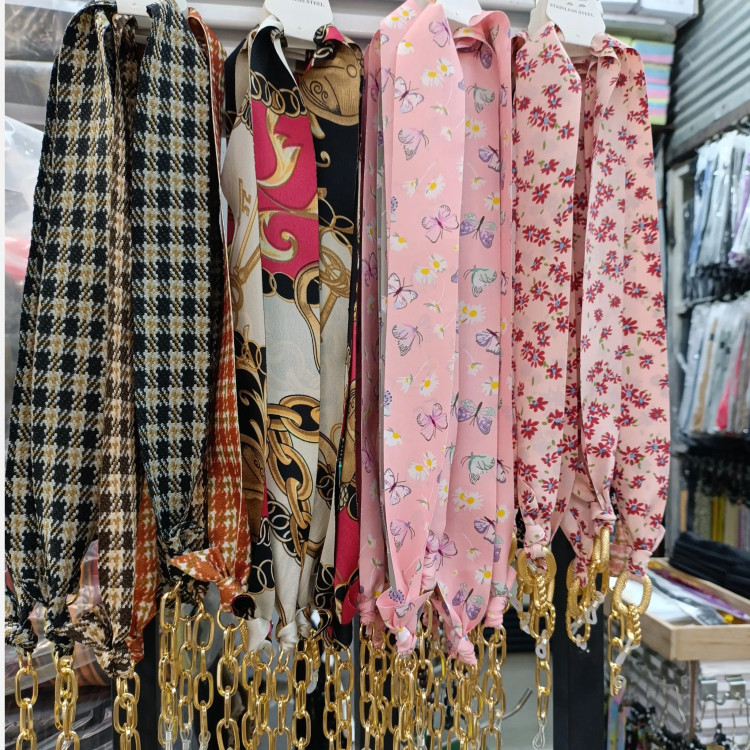 بند عینک زنانه پارچه ای و زنجیر فلزی طلایی لوکس مناسب عینک طبی و آفتابی